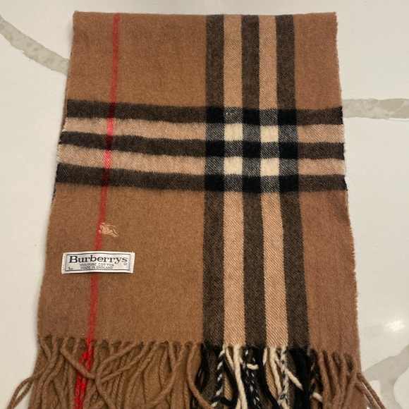 Burberry 100 ๐ฏ Pure Cotton - Picture 1 of 4